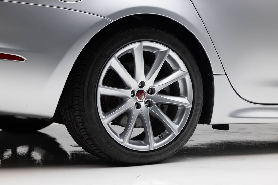 2016 Jaguar XJ