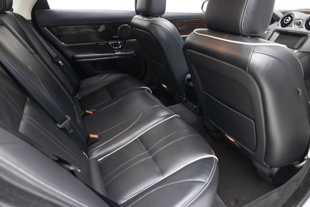 2016 Jaguar XJ