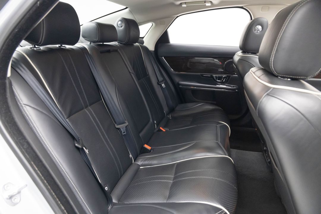 2016 Jaguar XJ