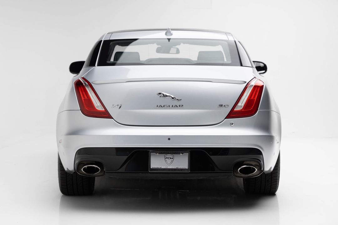 2016 Jaguar XJ