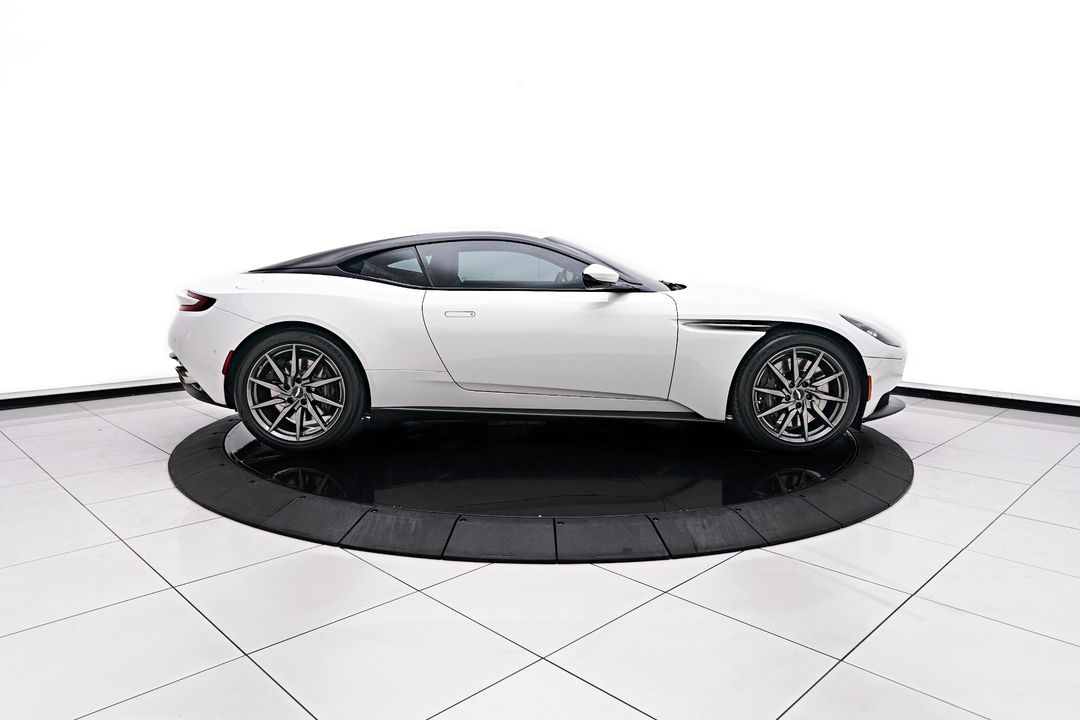 2019 Aston Martin DB11
