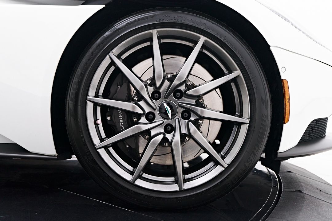 2019 Aston Martin DB11