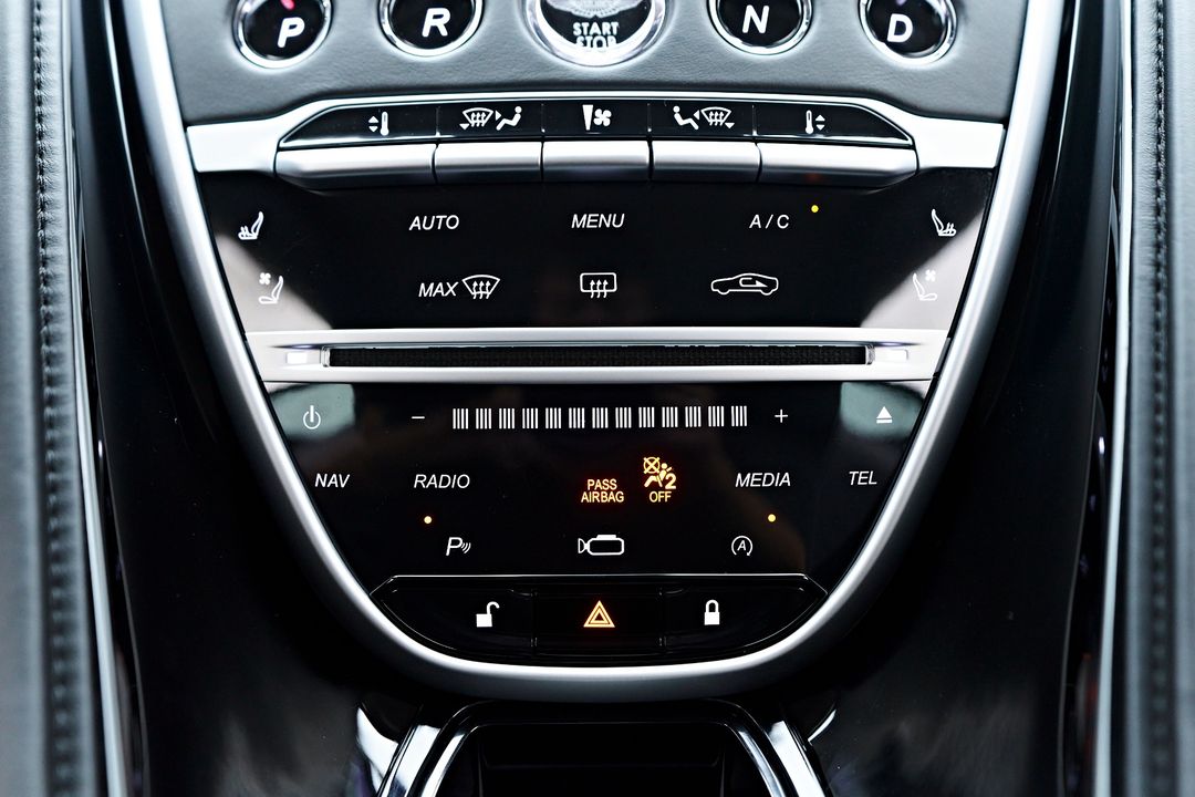 2019 Aston Martin DB11