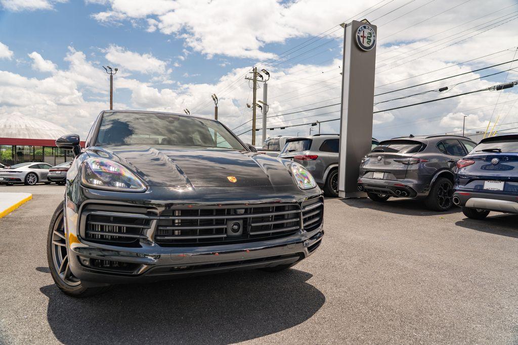 2023 Porsche Cayenne Coupe