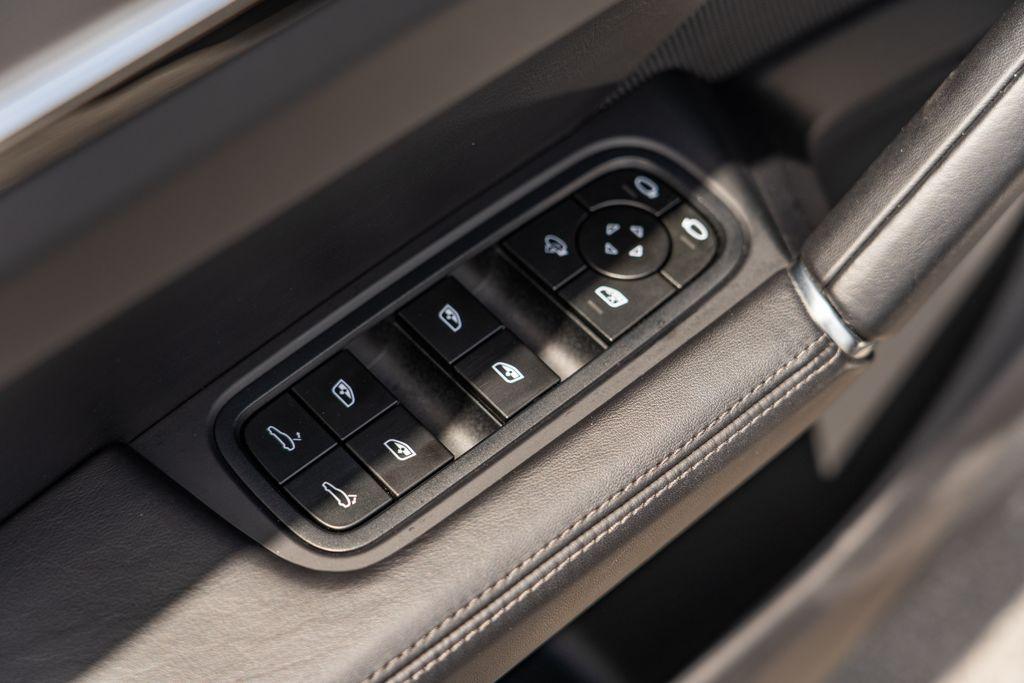 2023 Porsche Cayenne Coupe