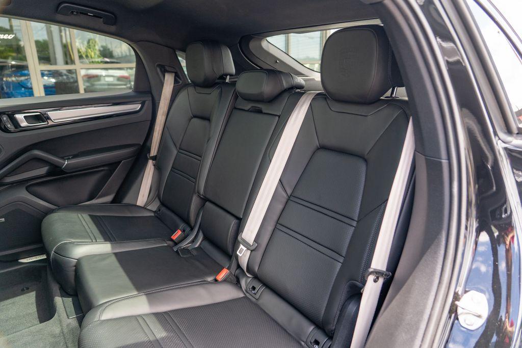 2023 Porsche Cayenne Coupe