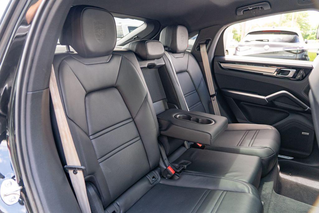 2023 Porsche Cayenne Coupe