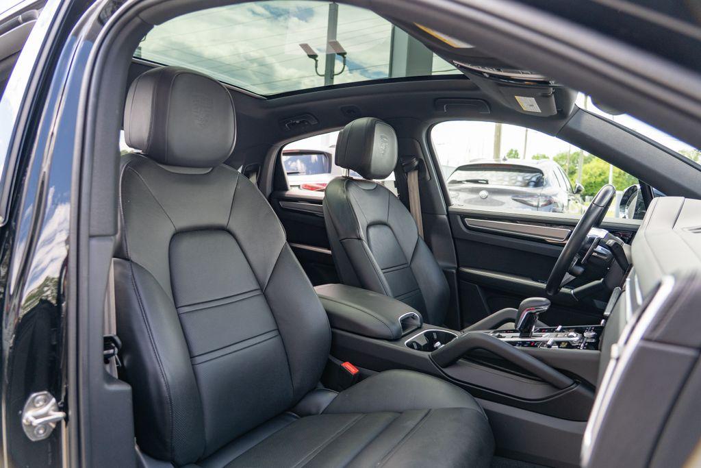 2023 Porsche Cayenne Coupe