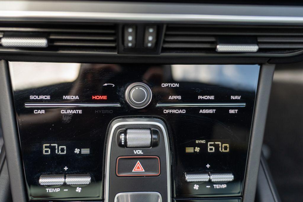 2023 Porsche Cayenne Coupe