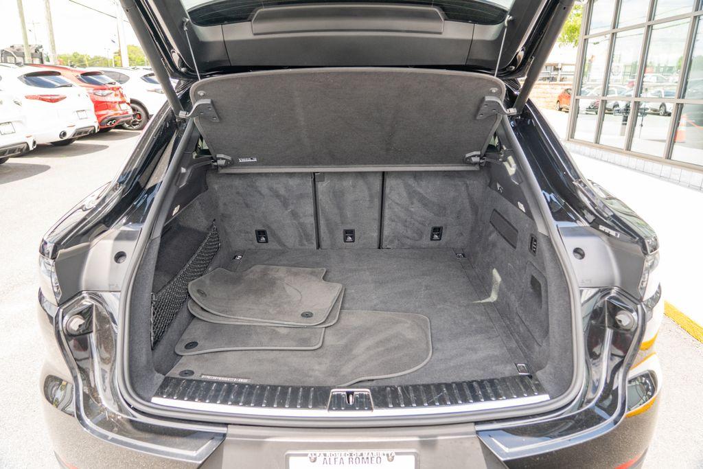 2023 Porsche Cayenne Coupe