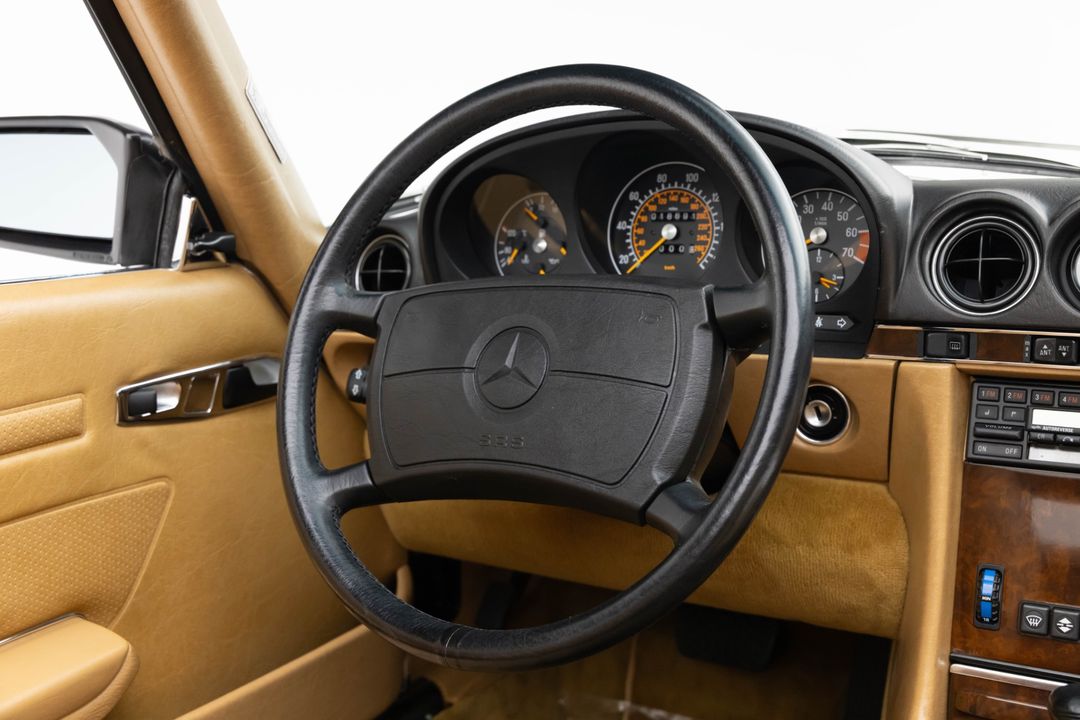 1987 Mercedes-Benz 560 SL