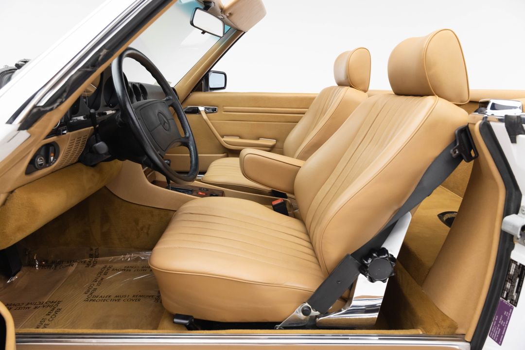 1987 Mercedes-Benz 560 SL