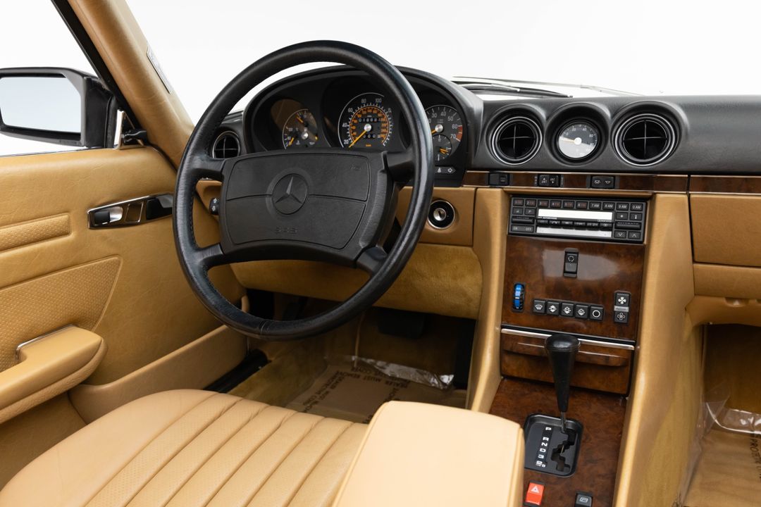 1987 Mercedes-Benz 560 SL
