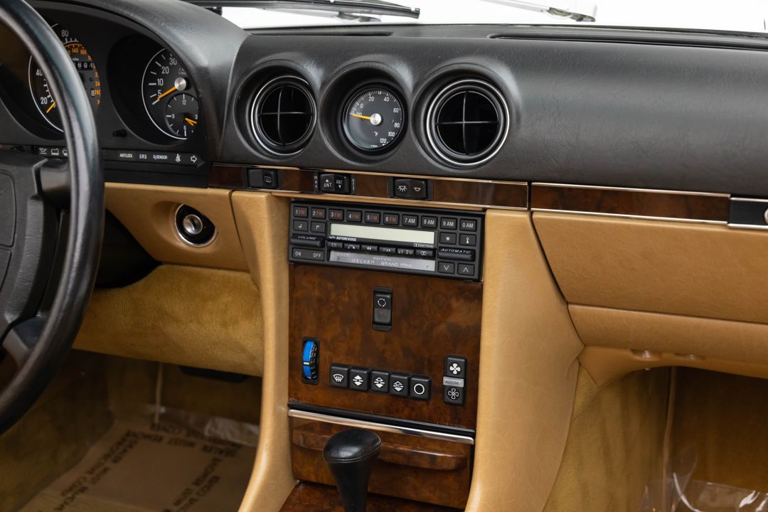 1987 Mercedes-Benz 560 SL