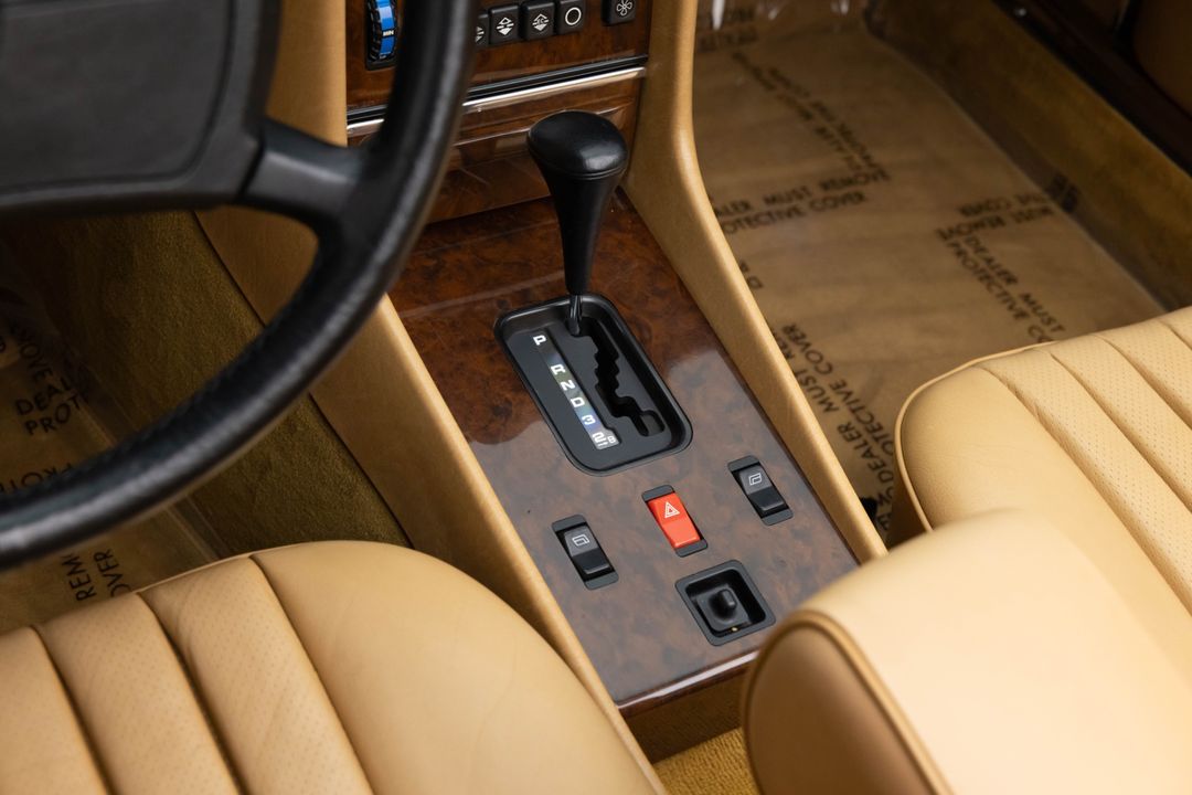 1987 Mercedes-Benz 560 SL