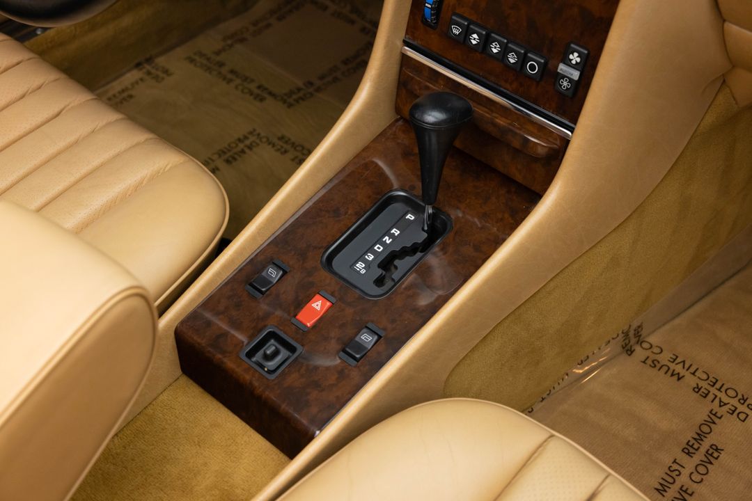 1987 Mercedes-Benz 560 SL