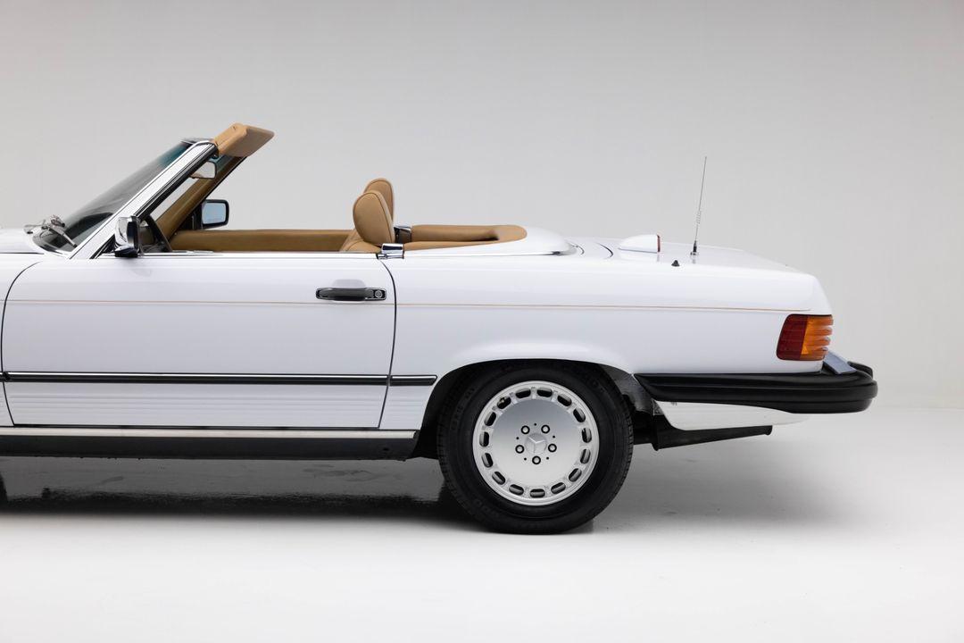 1987 Mercedes-Benz 560 SL