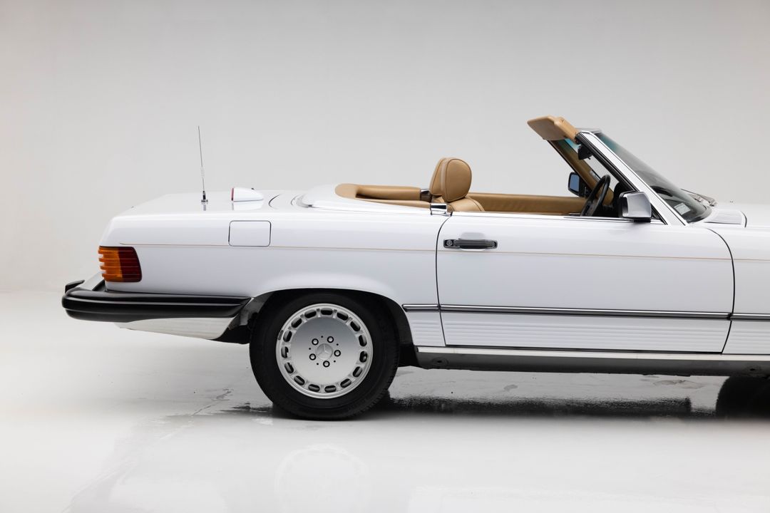 1987 Mercedes-Benz 560 SL