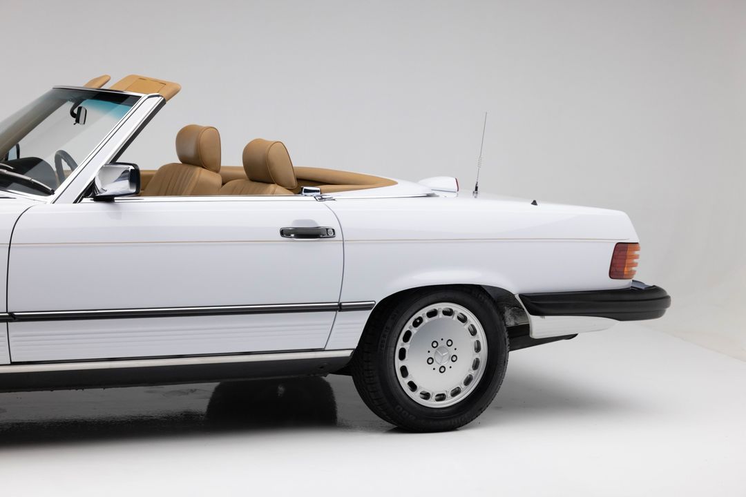 1987 Mercedes-Benz 560 SL