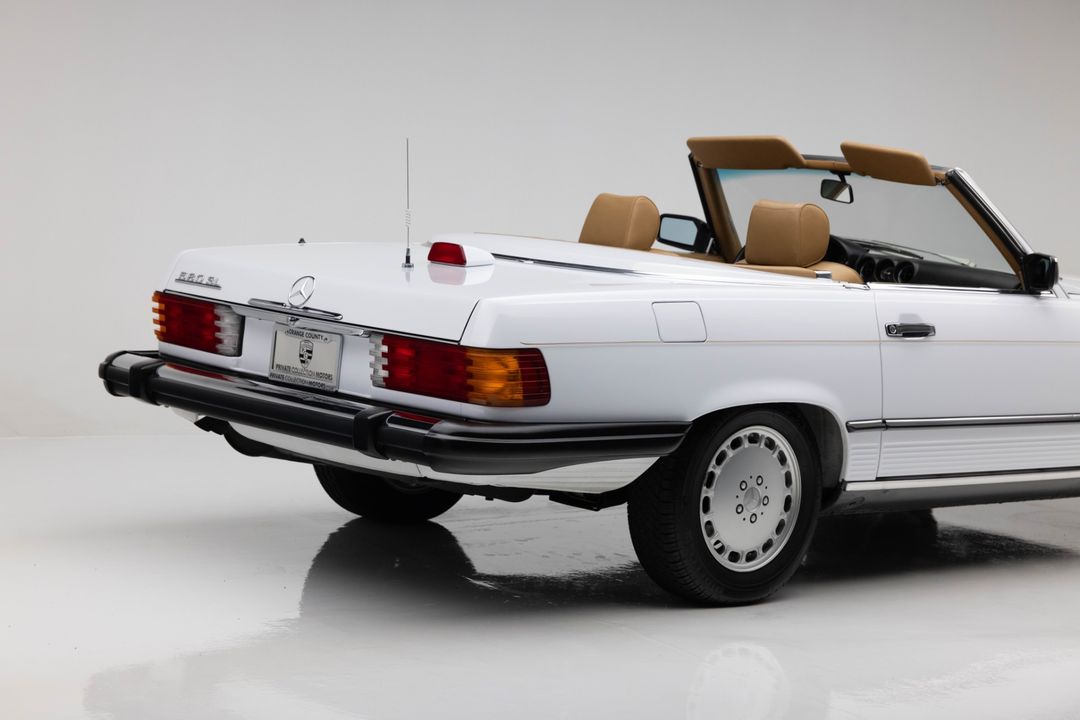 1987 Mercedes-Benz 560 SL