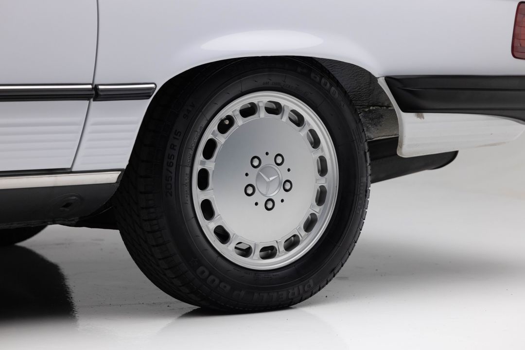 1987 Mercedes-Benz 560 SL