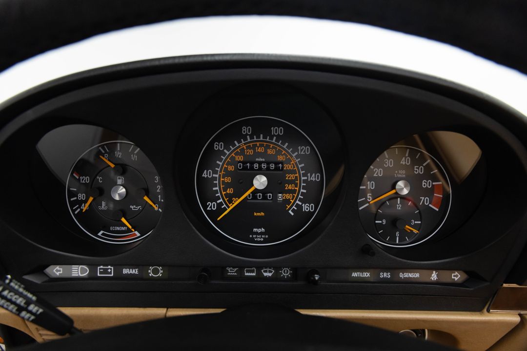 1987 Mercedes-Benz 560 SL