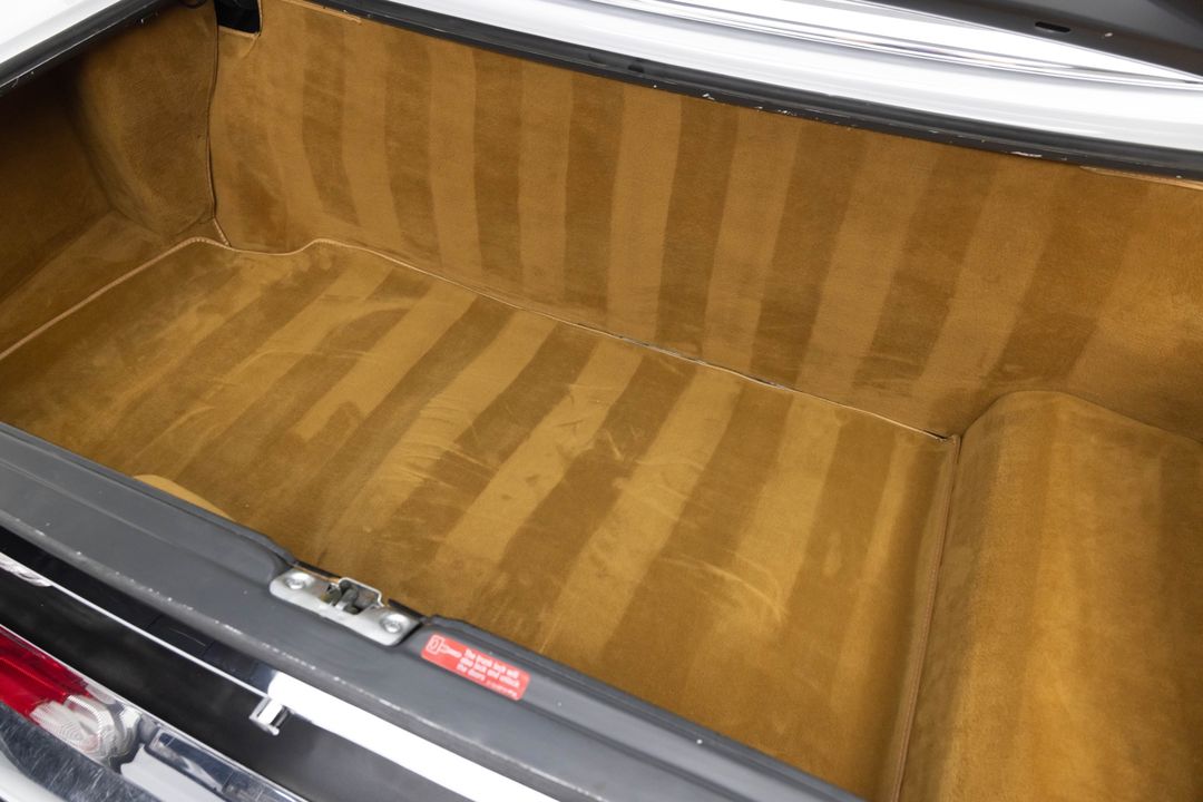 1987 Mercedes-Benz 560 SL