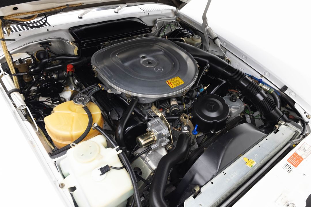 1987 Mercedes-Benz 560 SL