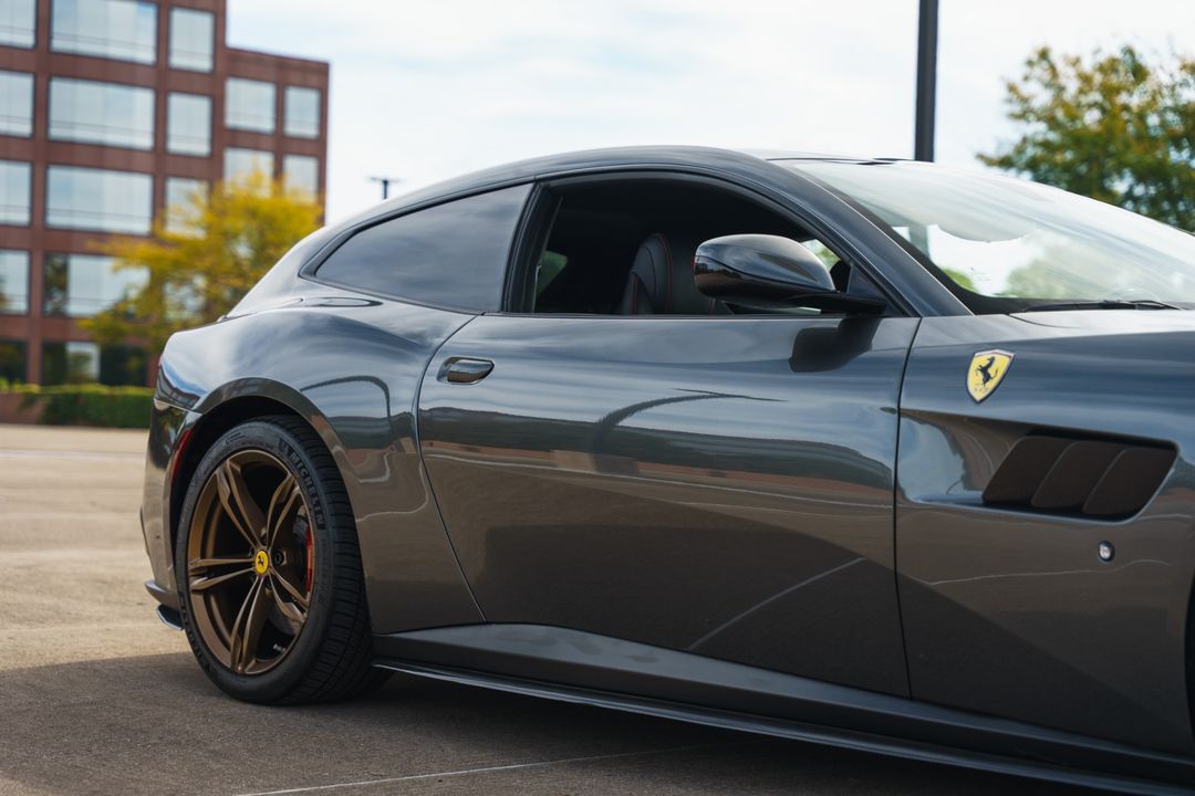 2017 FERRARI GTC4 LUSSO