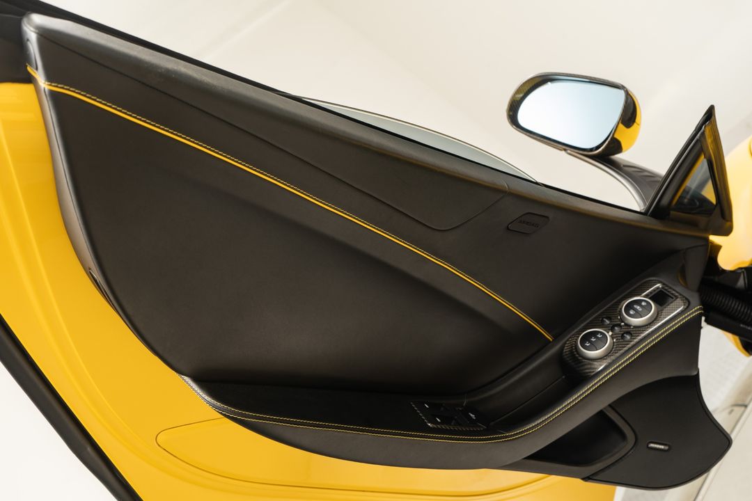 2015 McLaren 650S