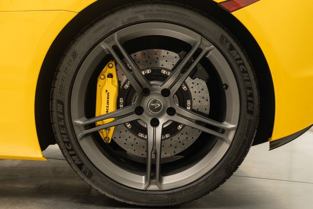 2015 McLaren 650S