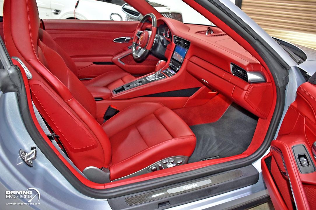 2018 Porsche 911 Turbo S Cabriolet