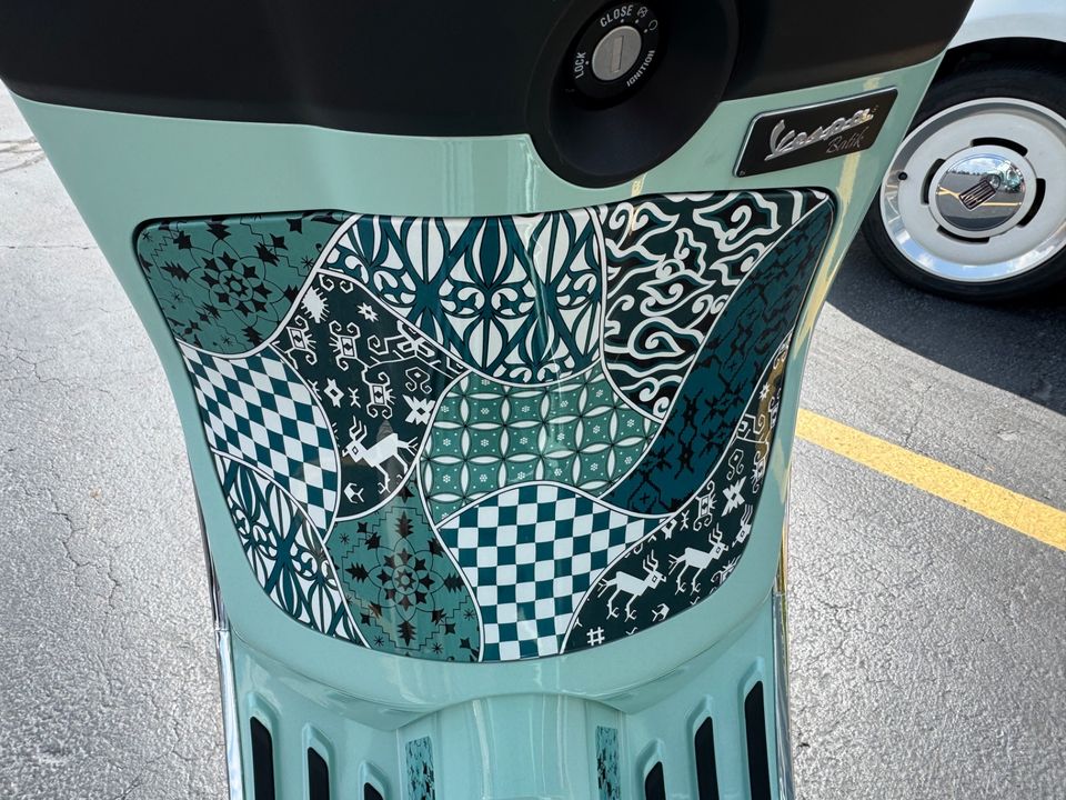 2025 VESPA Primavera 150 Batik