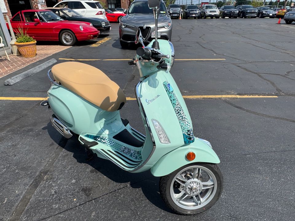 2025 VESPA Primavera 150 Batik