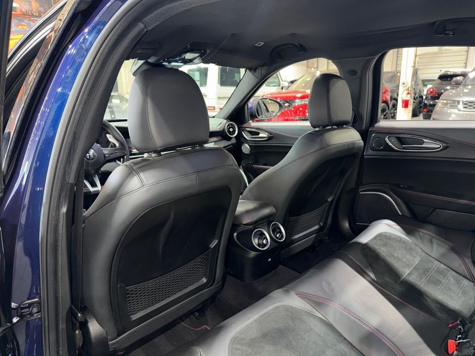 2017 Alfa Romeo Giulia Quadrifoglio