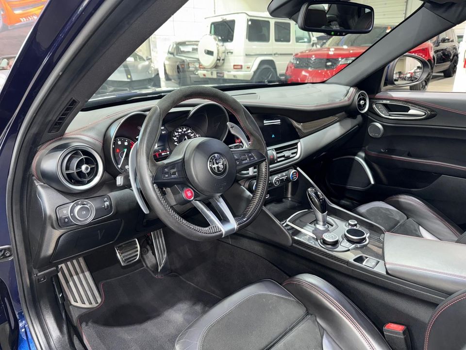 2017 Alfa Romeo Giulia Quadrifoglio