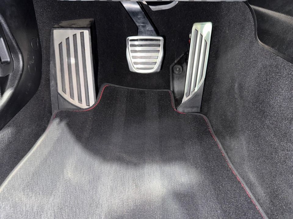 2017 Alfa Romeo Giulia Quadrifoglio