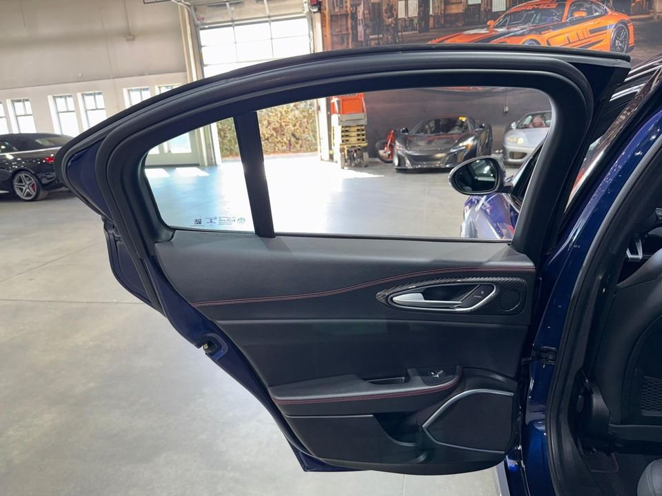 2017 Alfa Romeo Giulia Quadrifoglio