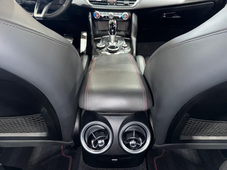 2017 Alfa Romeo Giulia Quadrifoglio