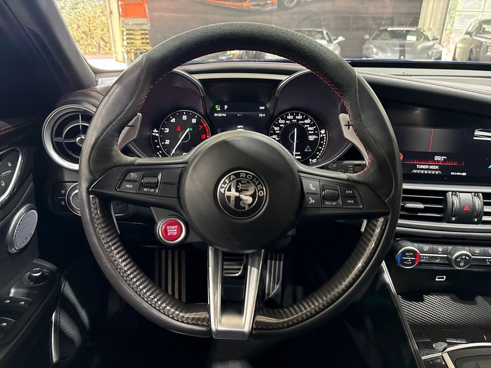 2017 Alfa Romeo Giulia Quadrifoglio