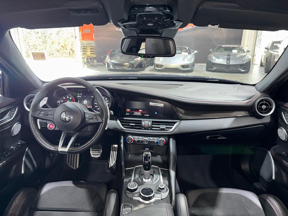 2017 Alfa Romeo Giulia Quadrifoglio