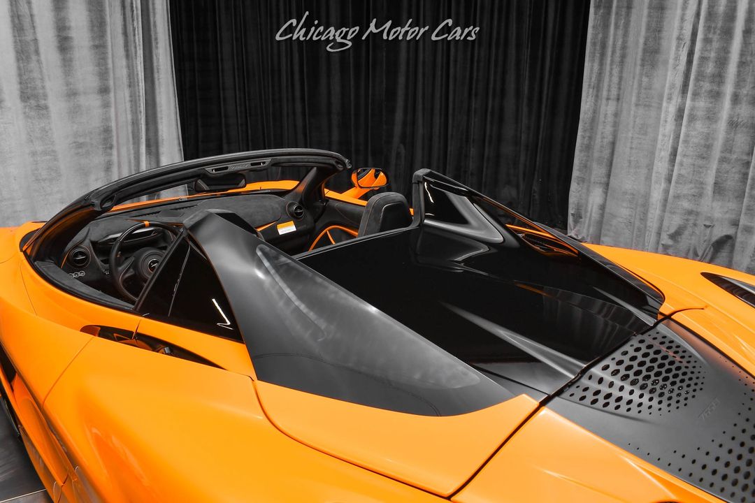 2022 McLaren 765LT Spider
