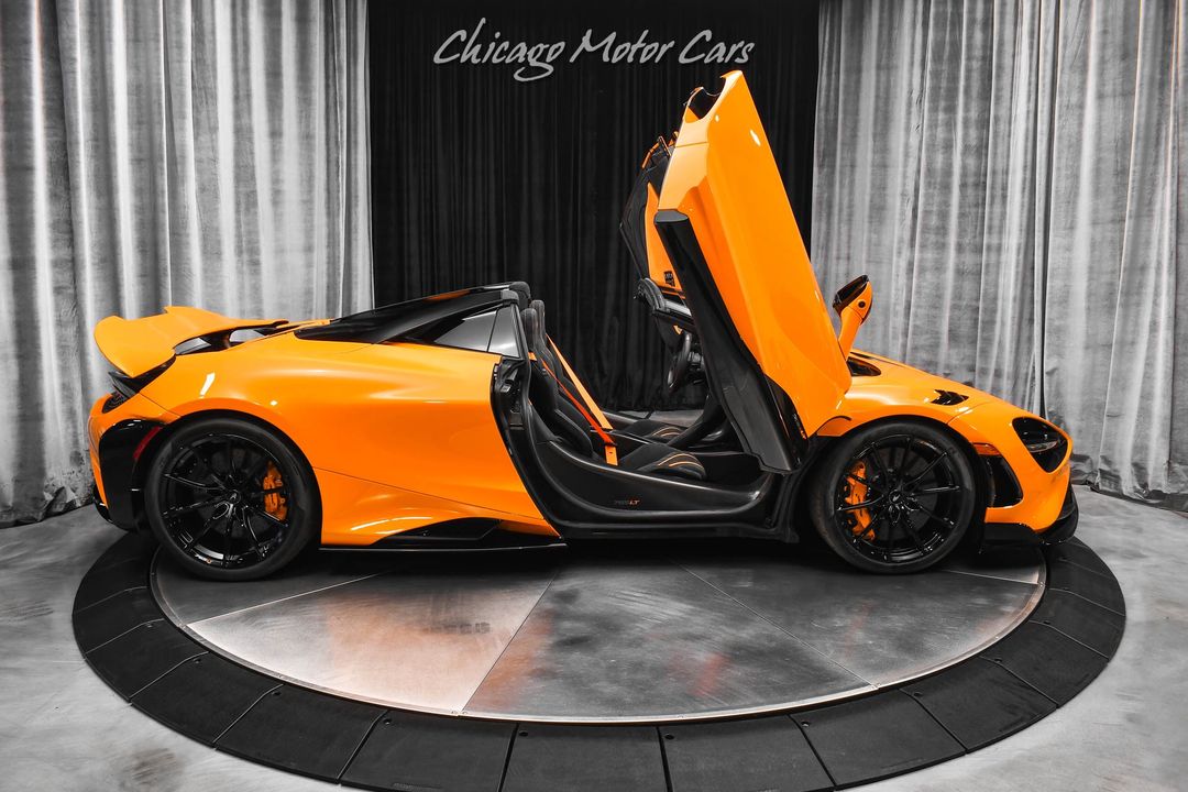 2022 McLaren 765LT Spider