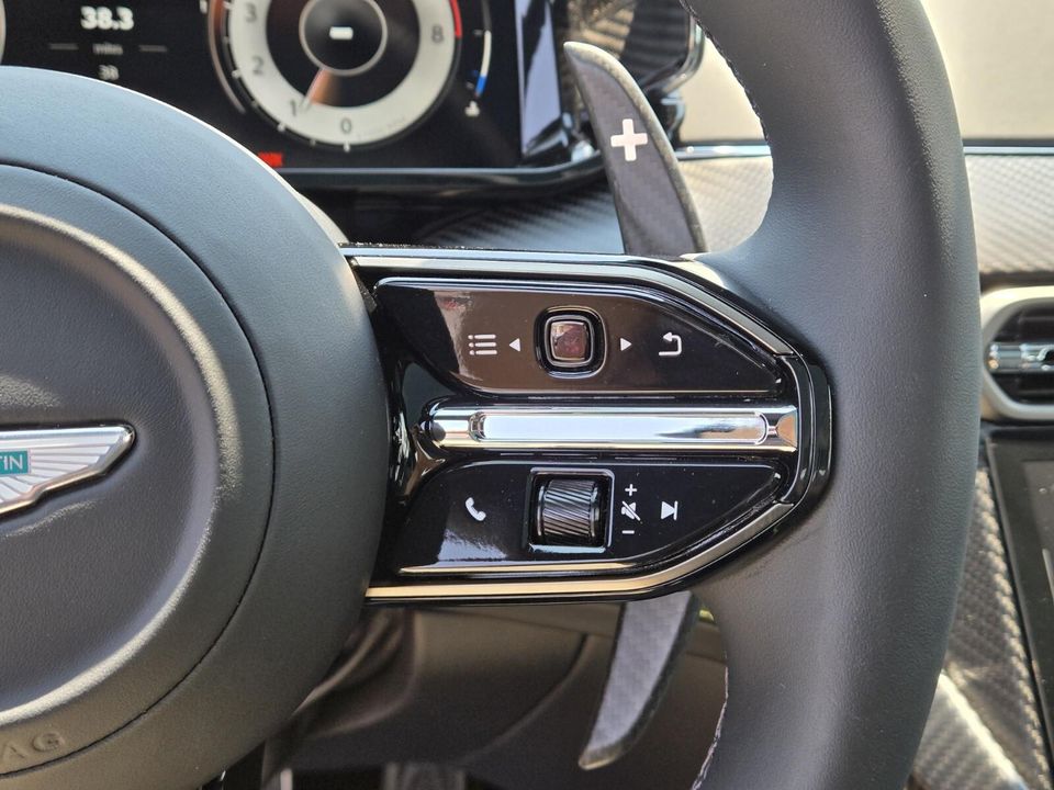 2025 Aston Martin Vanquish