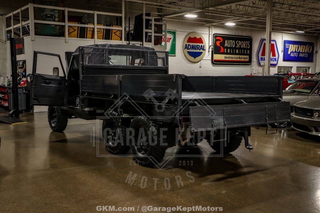 1989 Land Rover Defender 110 Perentie 6x6