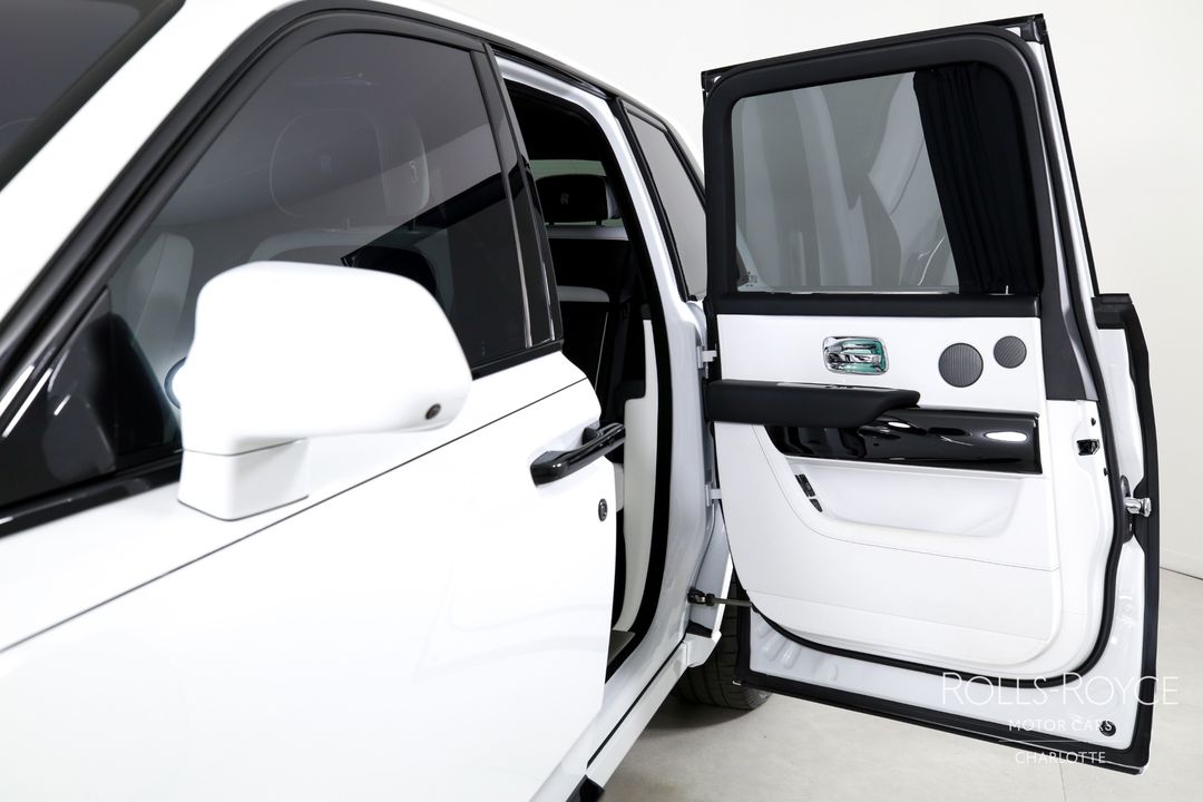 2025 Rolls-Royce Black Badge Cullinan
