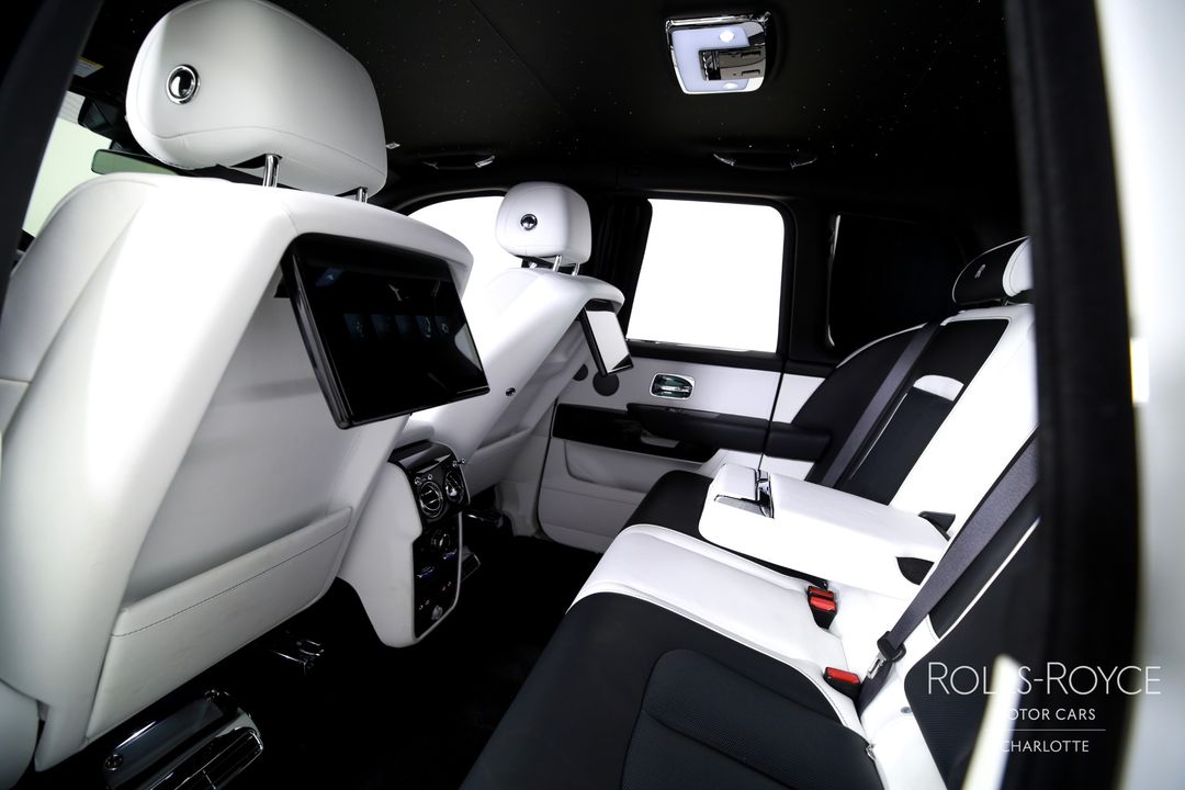 2025 Rolls-Royce Black Badge Cullinan