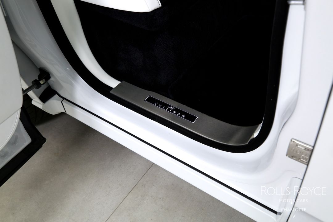 2025 Rolls-Royce Black Badge Cullinan