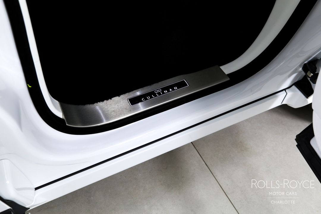 2025 Rolls-Royce Black Badge Cullinan