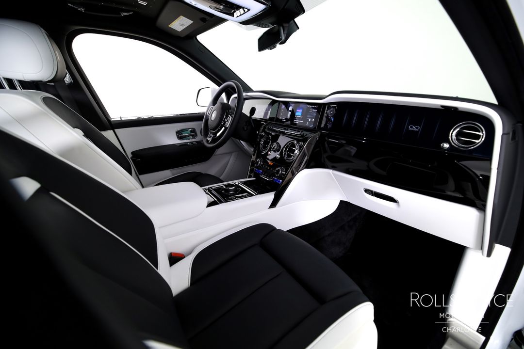 2025 Rolls-Royce Black Badge Cullinan